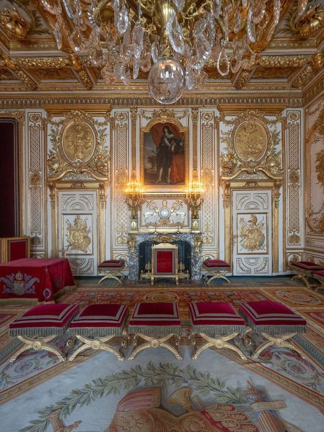 Napoleon's Imperial Apartments 🛋️👑 