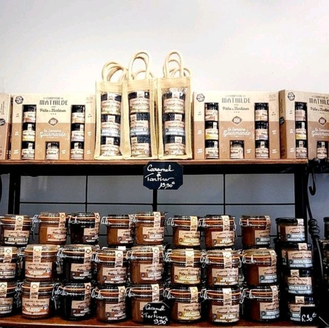 ร้านคาราเมลน่ารักน่าแวะที่ Honfleur
