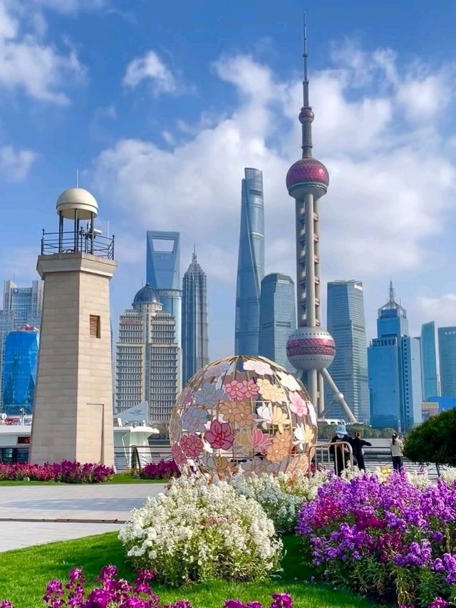 🌆 City of Contrasts and Lights – Shanghai, China