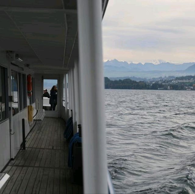 🌄 Zurich’s Perfect Escape: From Alpine Views to Lake Waves 🌄 Zurich’s Perfect Escape: From Alpine Views to Lake Waves