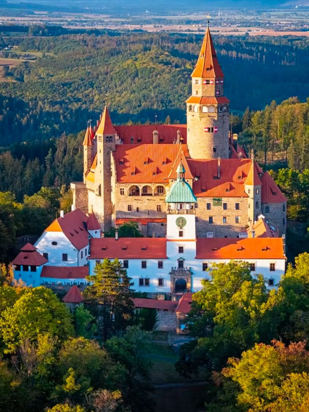 Bouzov Castle: A Fairytale Fortress in the Heart of Czech Republic 🏰✨