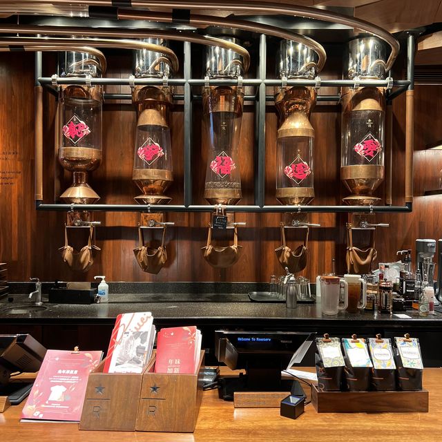 【中国・上海】スタバのロースタリーで限定メニューを楽しんで