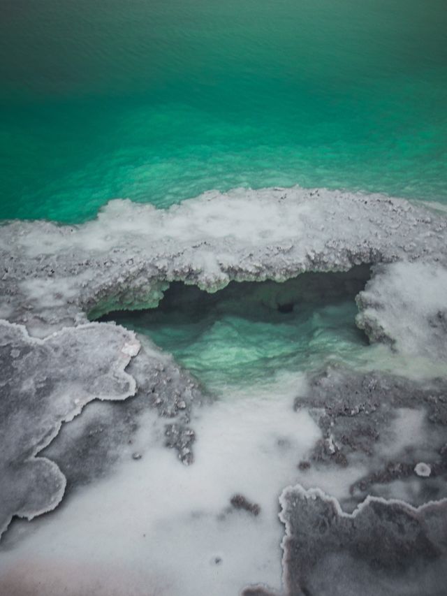 Prettiest Emerald Salt Lakes in China 😍