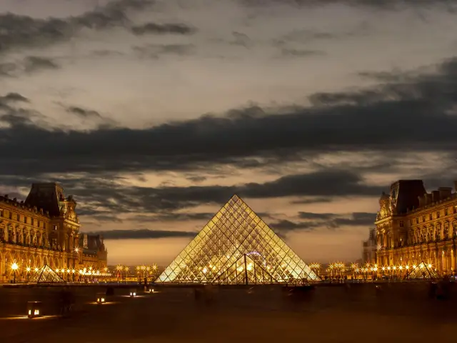 The Glass Pyramid!