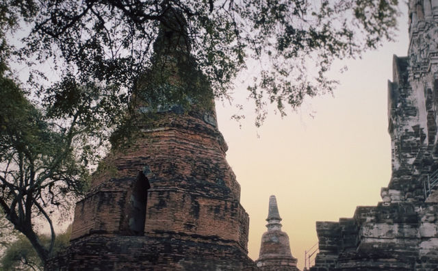 The capital of the Thai Ayutthaya Dynasty, with over 600 years of palace ruins and more than 200 preserved ancient pagodas.