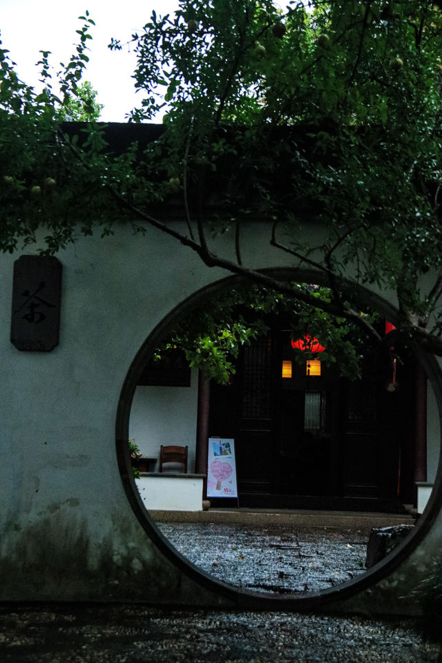 看不夠的江南雨｜雨天慢遊常熟曾趙園宛若走進了詩畫裡