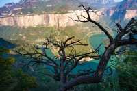 探秘自然奇觀：寶泉崖天下的絕世美景與冒險之旅