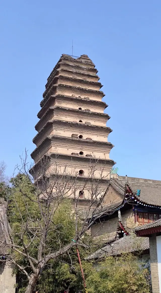 The Little Wild Goose Pagoda that has withstood multiple earthquakes