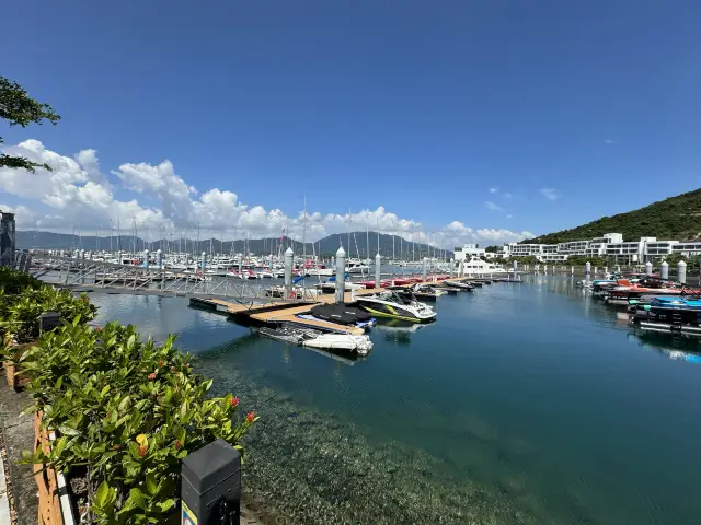 Take a simple stroll to Dapeng Bay