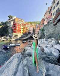 Cinque Terre Unveiled: 5 Essential Tips for Your Dreamy Italian Escape! 🌊🌅🇮🇹