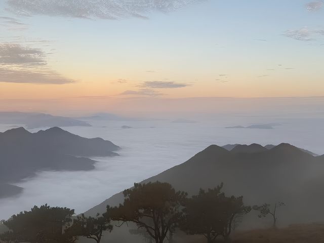 石谷解｜世人皆赴海，唯我獨向山看日落