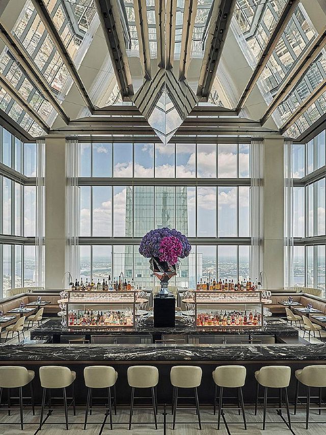 🌟 Philly's Luxe Sleeps: Four Seasons Hotel Spotlight 🌟