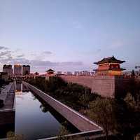 《夜賞大同古城牆，邂逅千年風華》