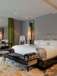 🌟 Berlin's Iconic Hotel Zoo: A Blend of Glamour & History 🏨✨