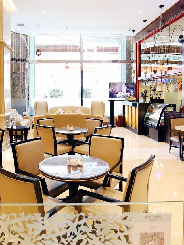 🌟 Macau Marvels: Casa Real's Royal Retreat 🌟