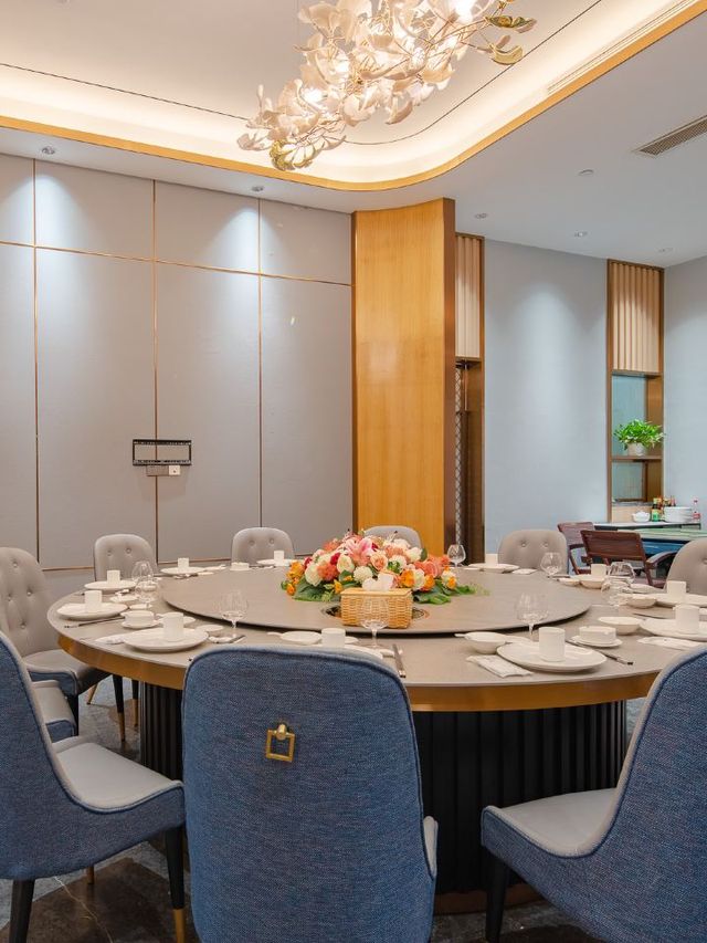 🌟 Shenzhen's Chic Club-Themed Hideaway 🌟
