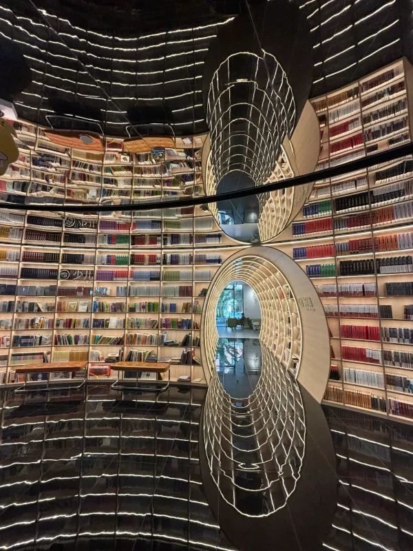 深圳南山📚魔幻書店打卡地