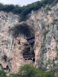 北京門頭溝龍門洞：探秘礫岩溶洞奇觀。