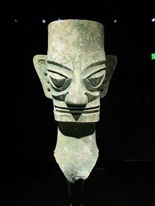 One-day tour to Sanxingdui Museum with direct bus service