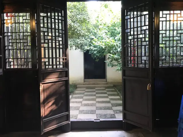สถาบันการศึกษาตงหลิน