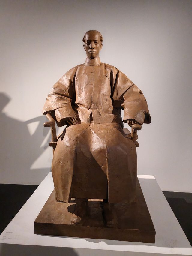 觀李象群雕塑展，欣賞栩栩如生的雕刻藝術