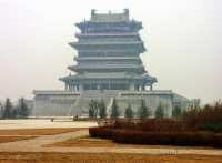 蒲州有國寶鐵牛、故城遺址、普救寺、鸛雀樓