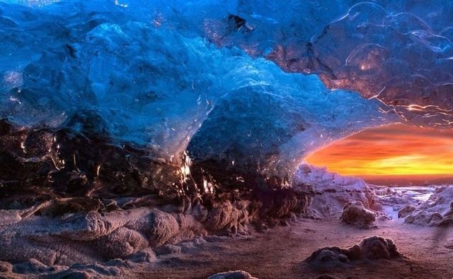 Iceland: The coexistence of ice and fire