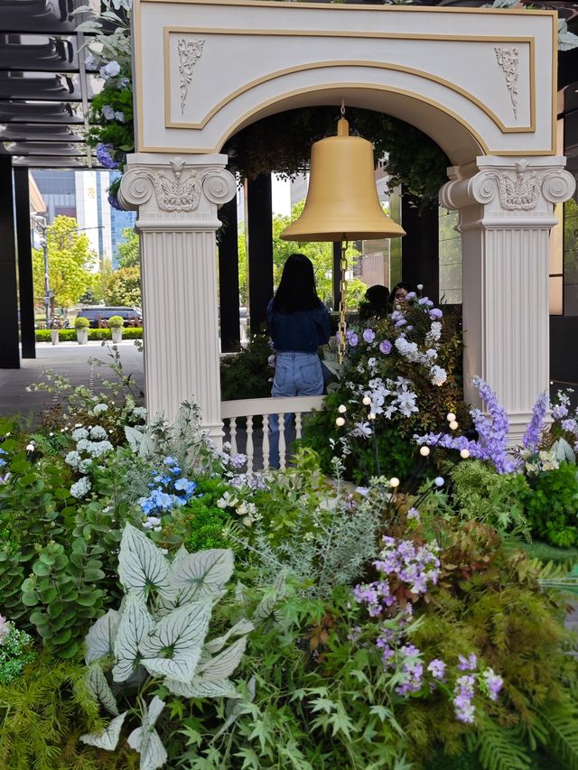 杭州大廈驚現莫奈花園！免費花園探秘攻略