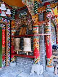 Glimpse of tibetan village 