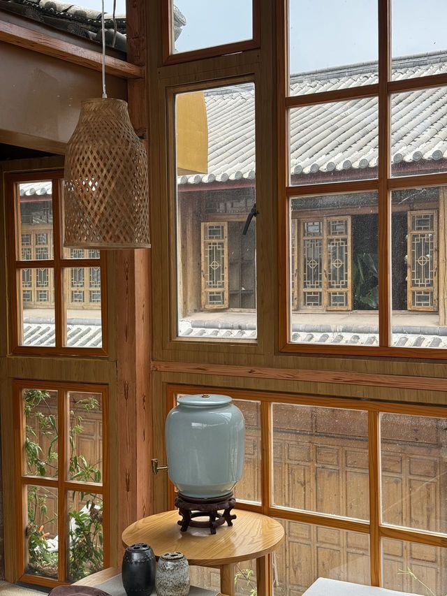 束河古鎮深處，藏著一座會呼吸嘅院子