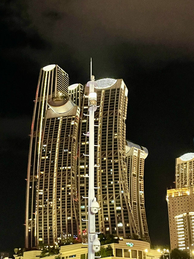 Chongqing’s Evening Charm 🤩