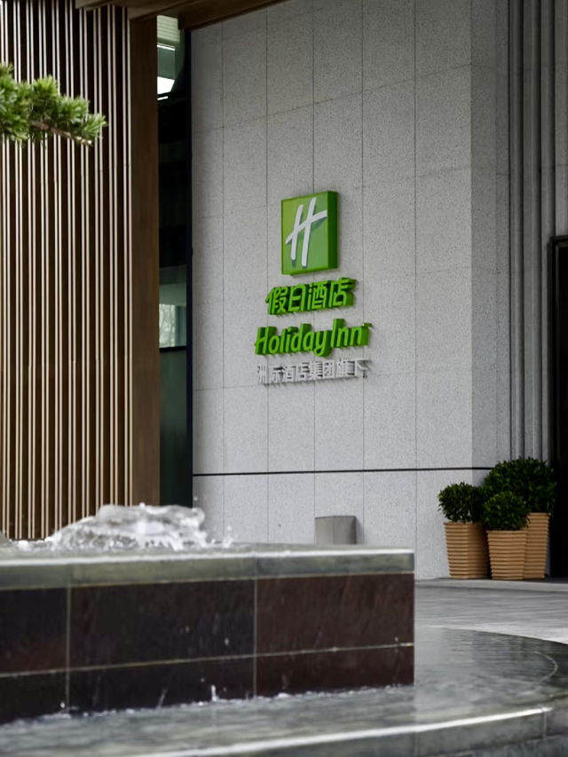 輕奢與親切之間的完美平衡—珠海粵海假日酒店