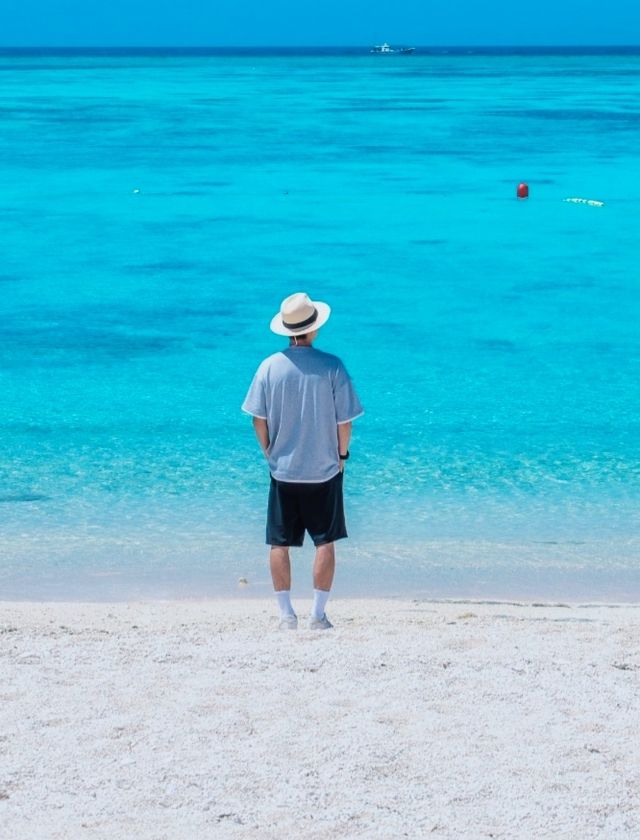 闖入沖繩果凍海溫柔鄉！住進海上城堡，開啟慵懶度假模式！
