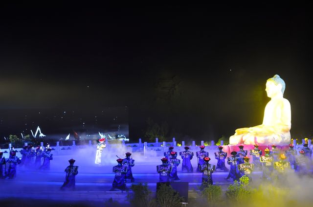 穿越千年的文化盛宴!承德鼎盛文化產業園必打卡攻略來啦~🏯
✨開篇鉤子:
「寶子們!你敢信?在承 穿越千年的文化盛宴!承德鼎盛文化產業園必打卡攻略來啦~🏯
✨開篇鉤子:
「寶子們!你敢信?在承