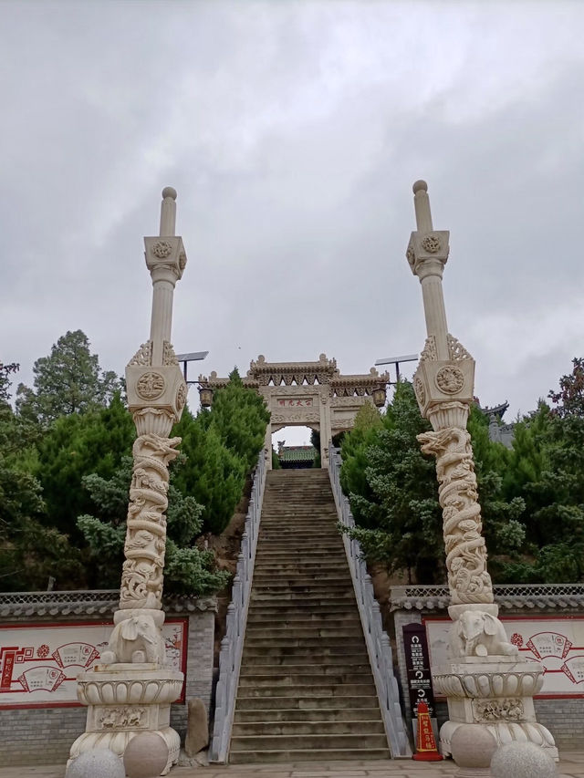 白雲聳處——佳縣白雲山