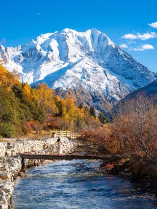 Everyone who has visited Western Sichuan will cherish it for a lifetime. Some say the beauty of Western Sichuan isn't at the destination, but along the journey. And among all the scenery