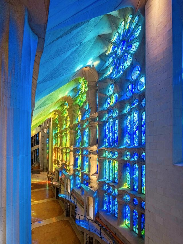 8天打卡西班牙最經典城市從巴塞羅那到塞維利亞，一篇搞定！