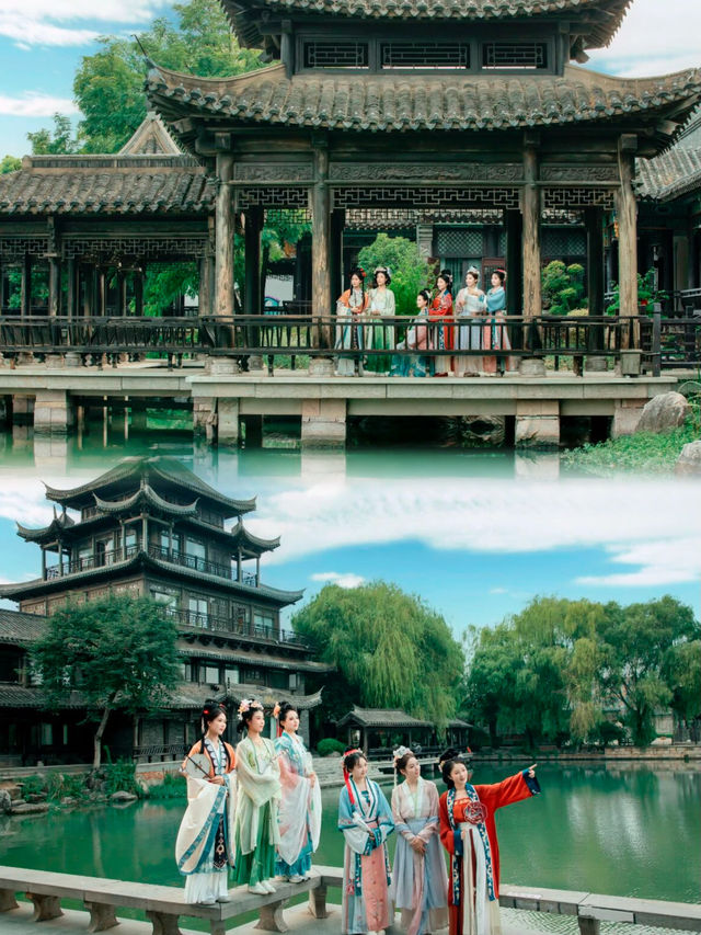 上午：古風開局·入住+初拍  • 8:30 抵達台兒莊古城東門，步行3分鐘直達狀元樓客棧！清代