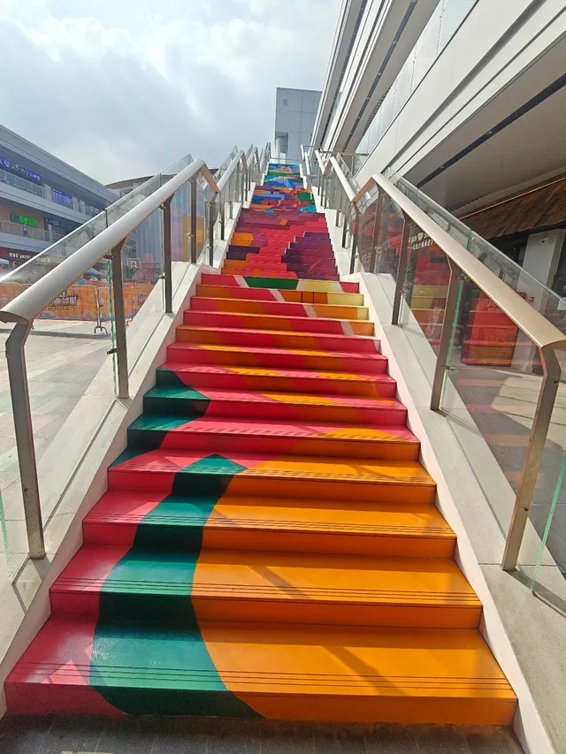 珠海新地標!旺角薈塗鴉彩繪樓梯 珠海新地標!旺角薈塗鴉彩繪樓梯