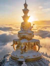 冬日峨眉山仙遊指南看日出雲海遇上金佛聖光