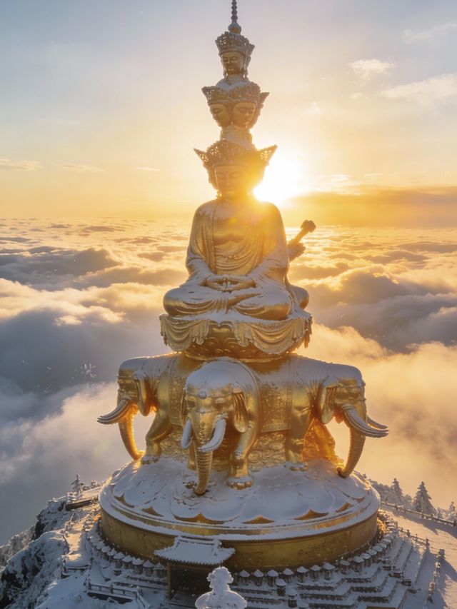 冬日峨眉山仙遊指南看日出雲海遇上金佛聖光 冬日峨眉山仙遊指南看日出雲海遇上金佛聖光