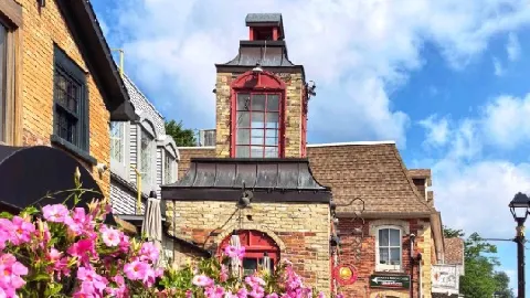 Unionville, một chuyến du hành xuyên thời gian đầy lãng mạn và hoài niệm. — traveler post in Markham