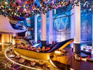 Stay above Jinji Lake at W Suzhou and unlock the dual romance of Gusu