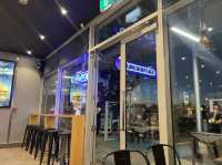 紐西蘭知名連鎖漢堡店Burgerfuel，基督城機場店