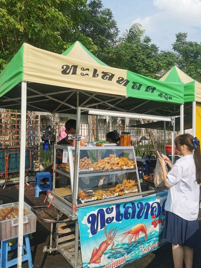 มาเดินเล่นชิลชิล หาของอร่อนทาน ที่ท่าน้ำนนทบุรี