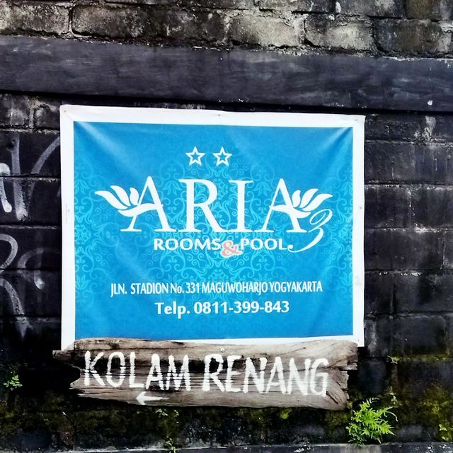 Aria Room & pool