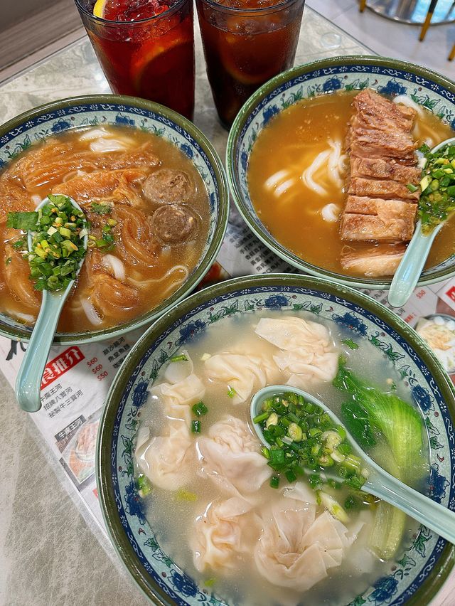 【平民美食.鮮蝦雲吞.崩沙腩河🫶🏻】