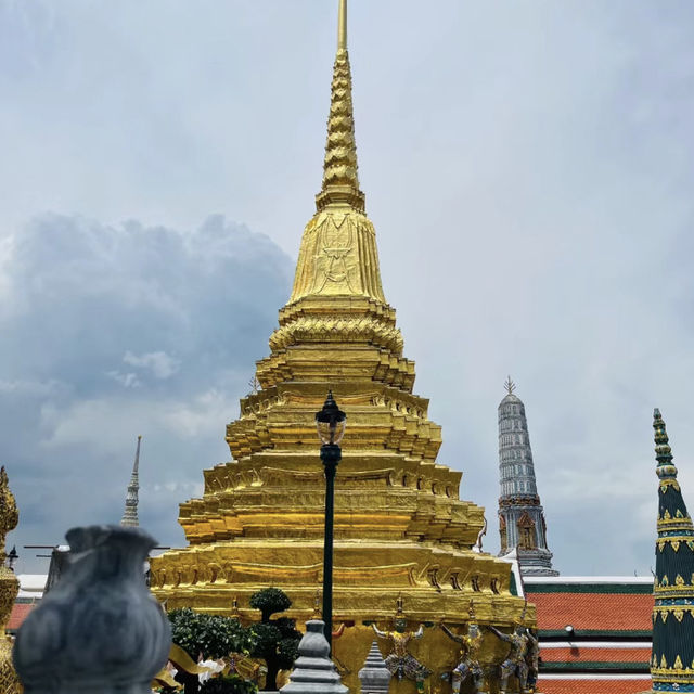 探索泰國的皇家奇蹟！🏰🌞曼谷大皇宮✨