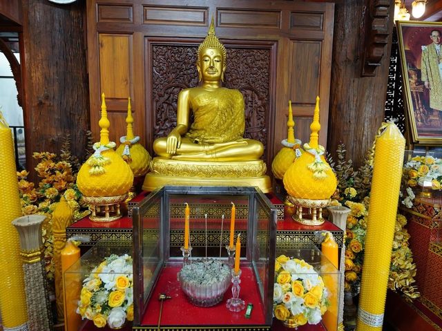 วัดพนัญเชิงวรวิหาร ไหว้ขอพร หลวงพ่อโต