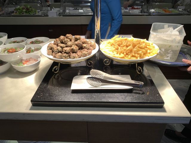ベトナム　ベトナム観光　ノイバイ国際空港のNIA Business Loungeのフォーは最高だよ！